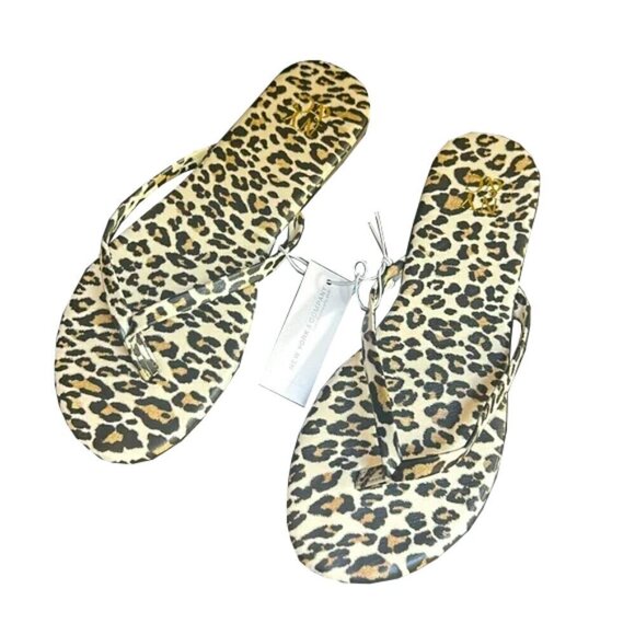 💜🤑 🆕 NEW YORK & CO leopard print flip flops size 6 - Picture 1 of 7